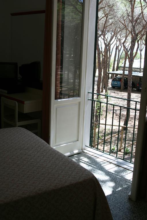 Hotel Villa Nettuno Marina di Campo Værelse billede